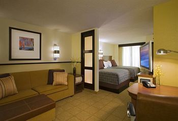 Hyatt Regency Hotel 4*